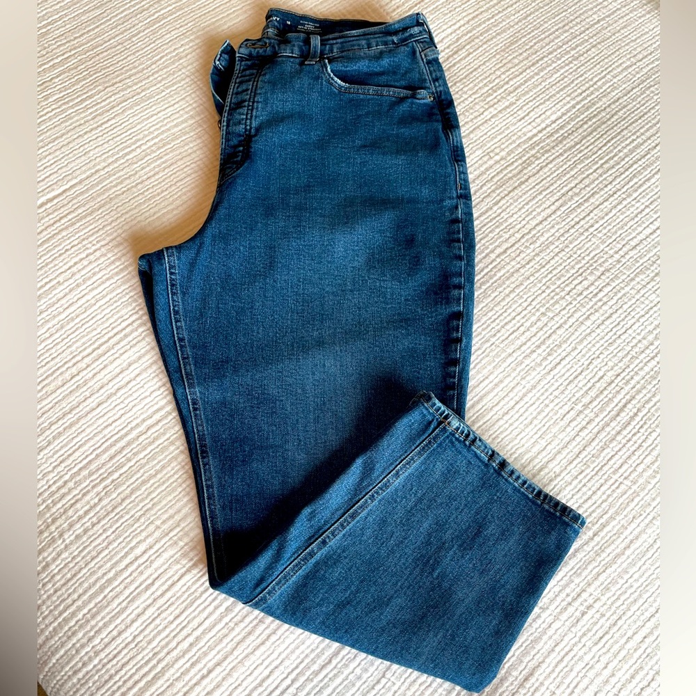 Old Navy extra high-rise curvy fit sky-high straight leg jeans.